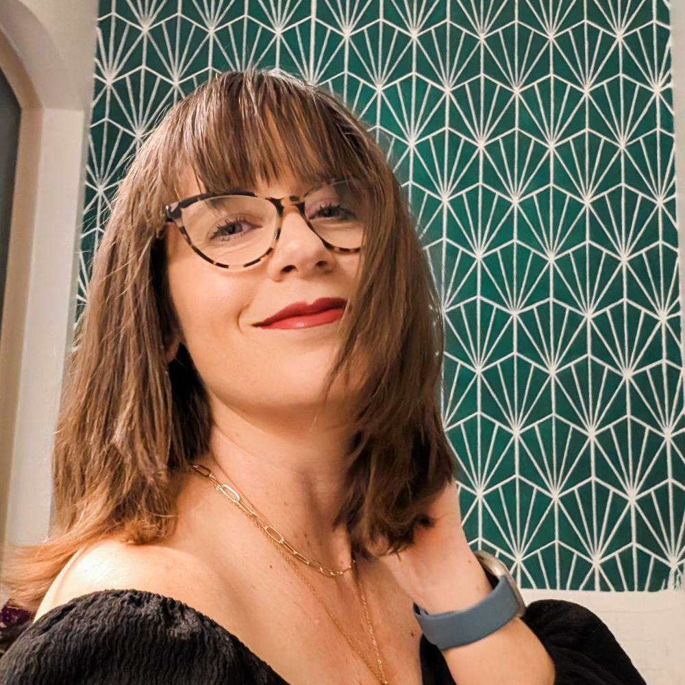 Meet your Posher, Laurie
